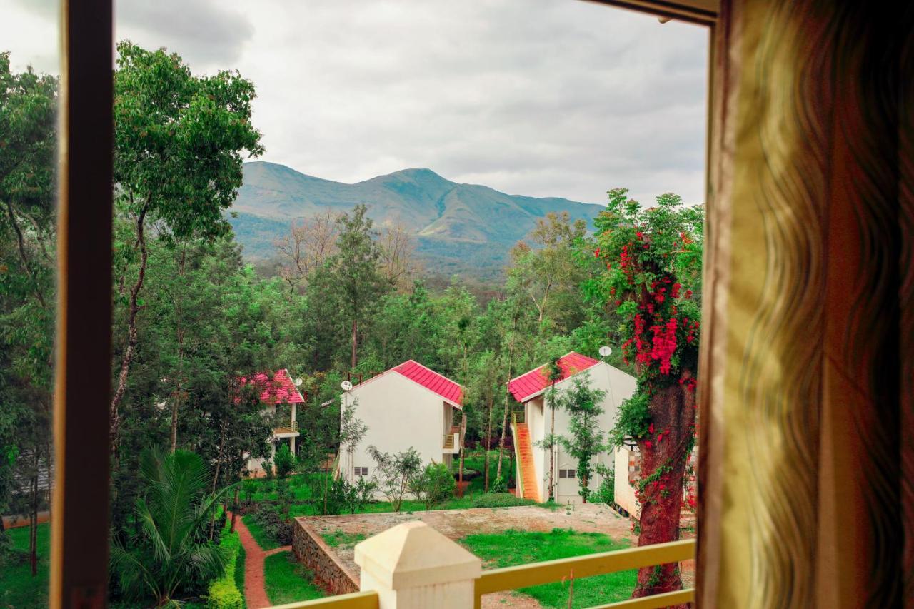 The Blossom Resort - Чикмагалур Экстерьер фото